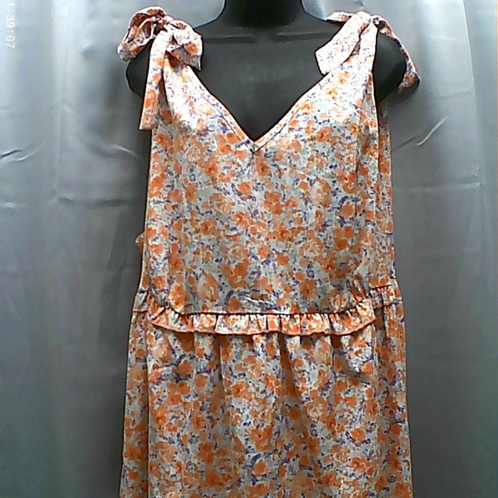 Shein Curve Floral Top